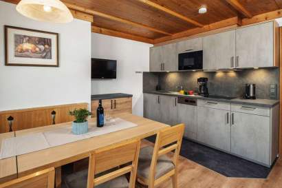 haus_schlatter_fiss_appartements_kueche.jpg